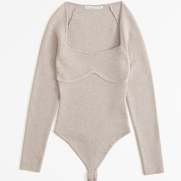 ABERCROMBIE Long sleeved sweetheart sweater bodysuit small light brown NWOT - Picture 2 of 8